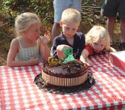 kids and groom's cake